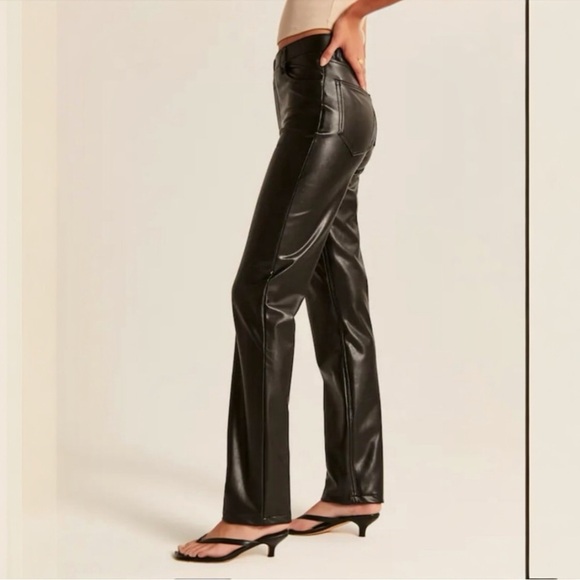Abercrombie & Fitch Vegan Leather Crossover 90s Straight Ultra High Rise Pants - Picture 11 of 13